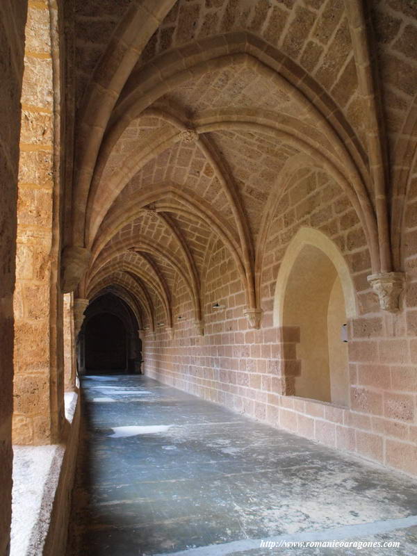 DETALLE DEL CLAUSTRO